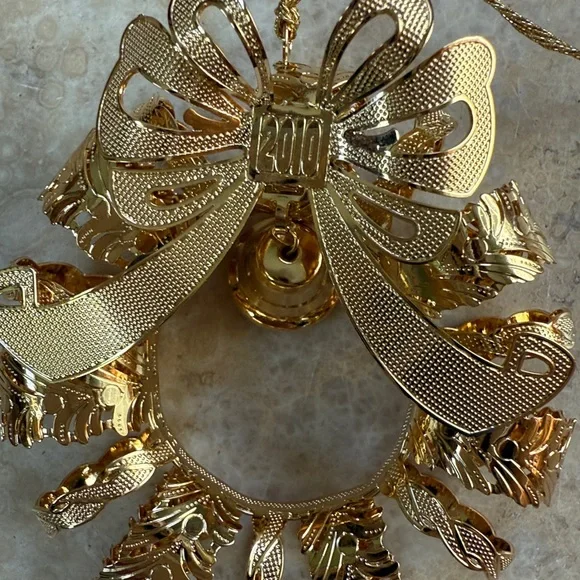 Danbury Mint Gold Christmas Ornaments Set - Picture 3 of 7